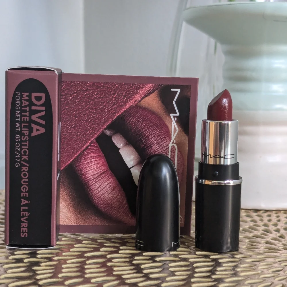 Mac mini lipstick diva 603